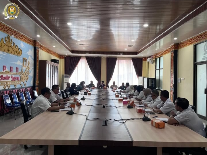 Komisi III DPRD Bandar Lampung Dorong Penertiban Kabel Optik, Usulkan Tiang Bersama untuk Provider Internet   