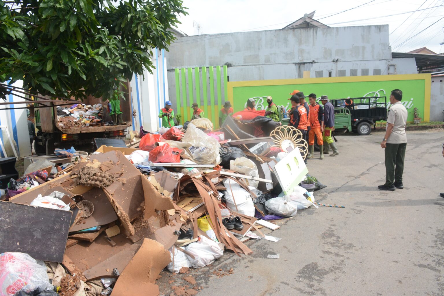 Warga Tanjung Senang Apresiasi Gerak Cepat Pemkot Bandarlampung Bantu Korban Banjir