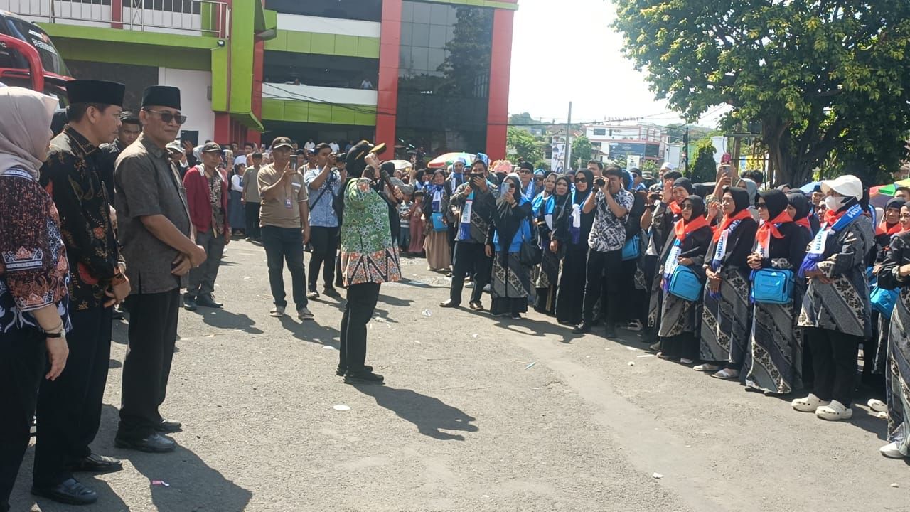 Wafat di Depan Masjid Nabawi, Jemaah Umrah Asal Bandar Lampung Dimakamkan di Madinah