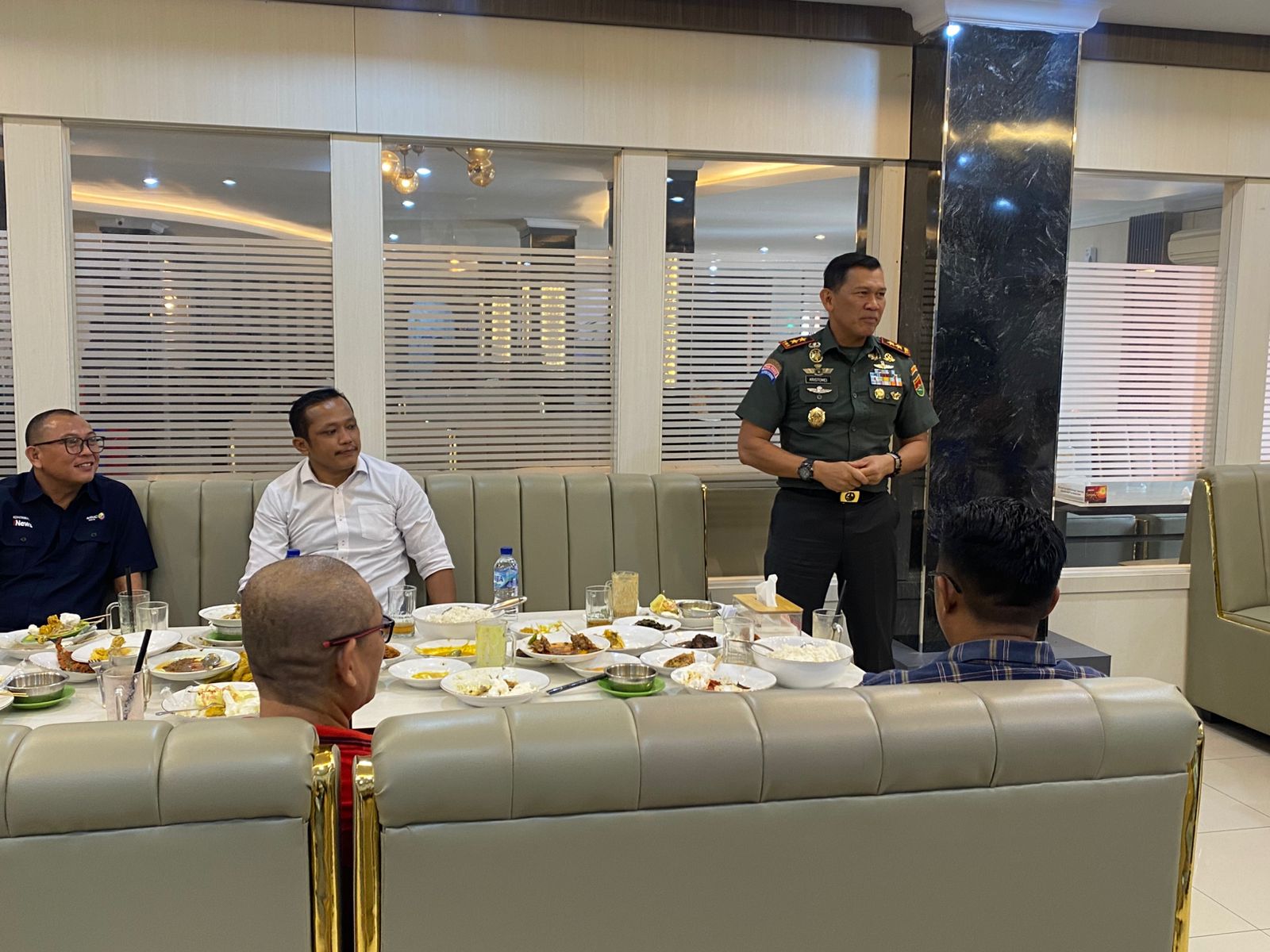 Perkuat Sinergi TNI-Pers, Mayjen Kristomei Ajak Wartawan Masuk Hutan Bareng di “Radin Inten Menyapa”