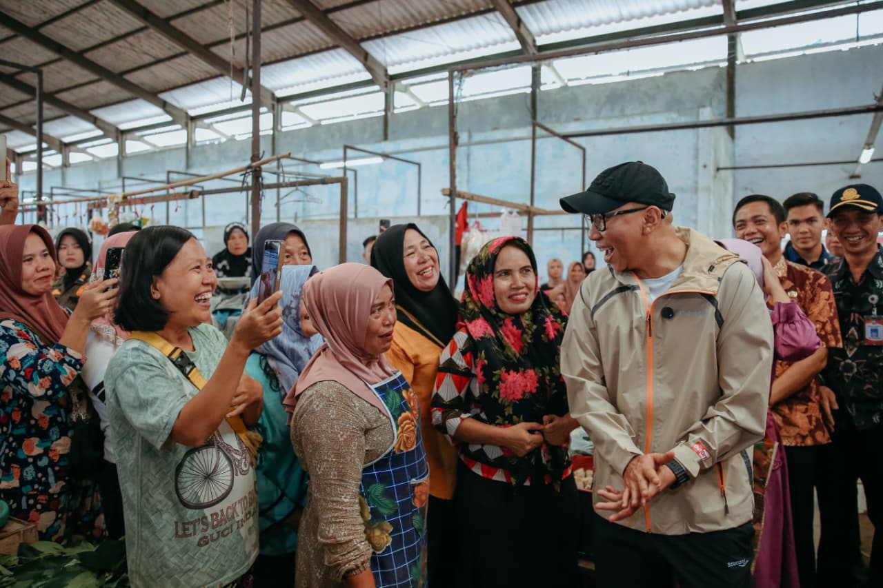 Pantau Harga dan Pasokan, Gubernur Mirza Tinjau Pasar Way Batu Pesisir Barat