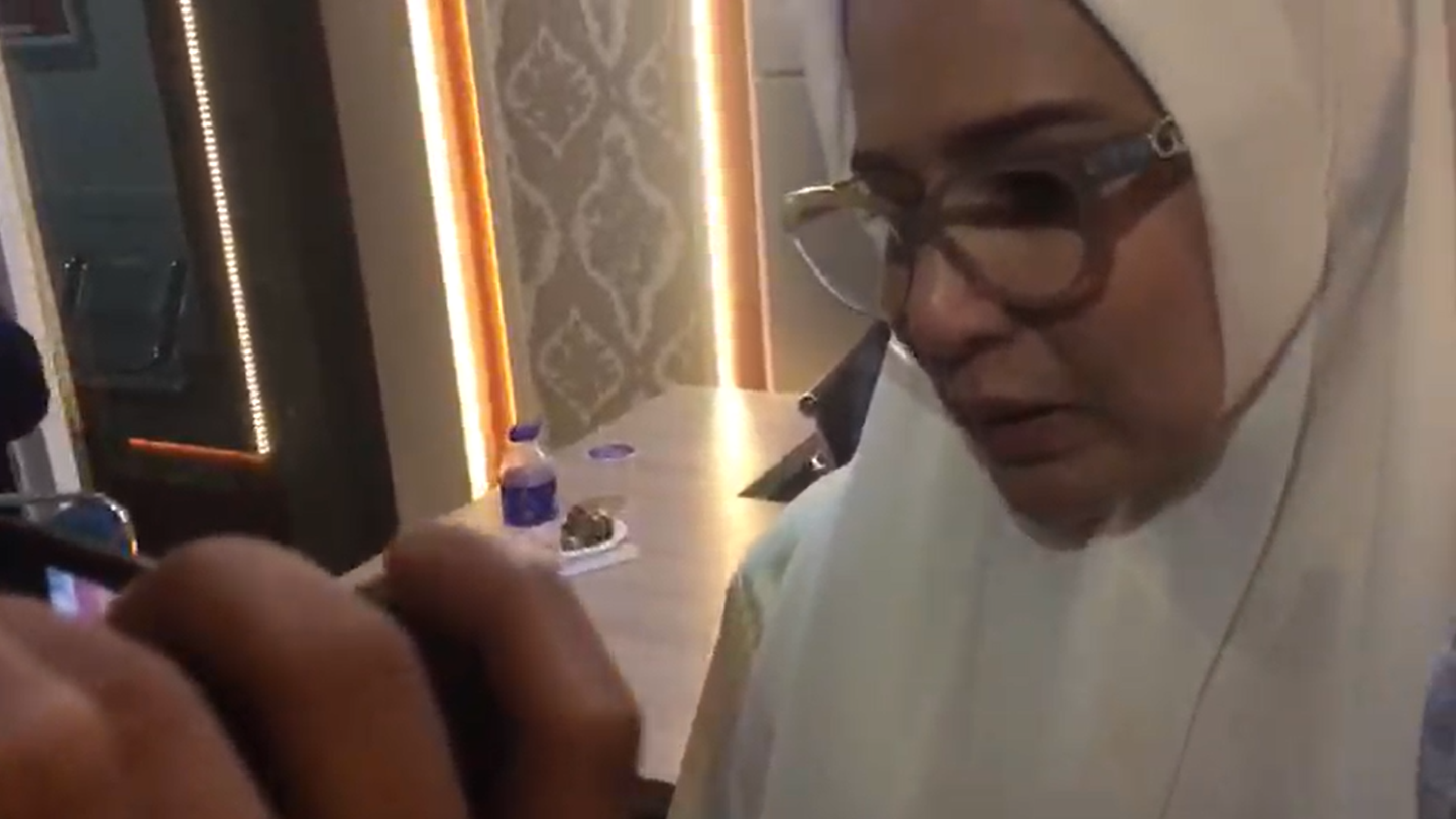 Jalani Pemeriksaan lebih dari 14 jam, Nanda Indira Bungkam Ditanya Wartawan