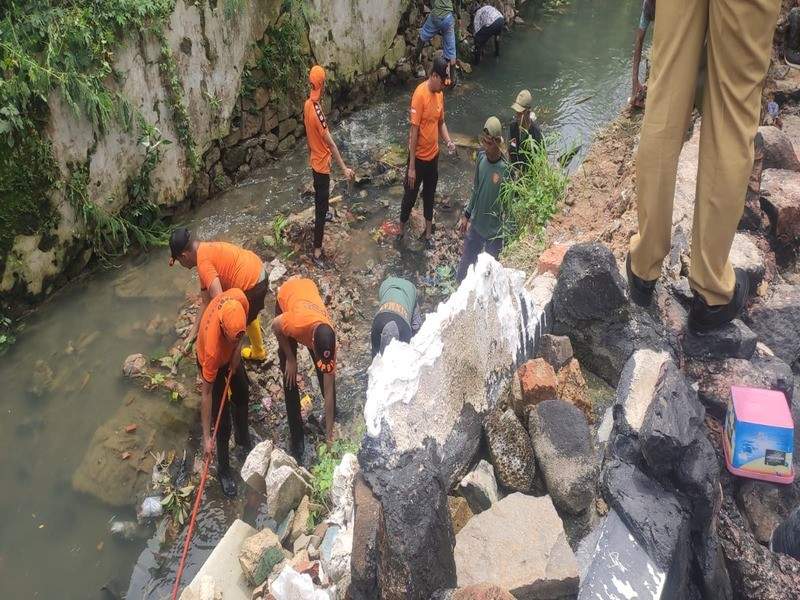 Bandar Lampung Siaga Bencana: Tembok di Antasari Ambrol Diterjang Arus, Satgas Gabungan Percepat Normalisasi Sungai