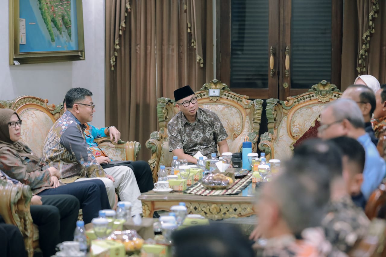 Pastikan Kesiapan Pelayanan sebagai Bandara Internasional, Gubernur Rahmat Mirzani Djausal Tinjau Langsung Operasional Bandara Radin Inten II 