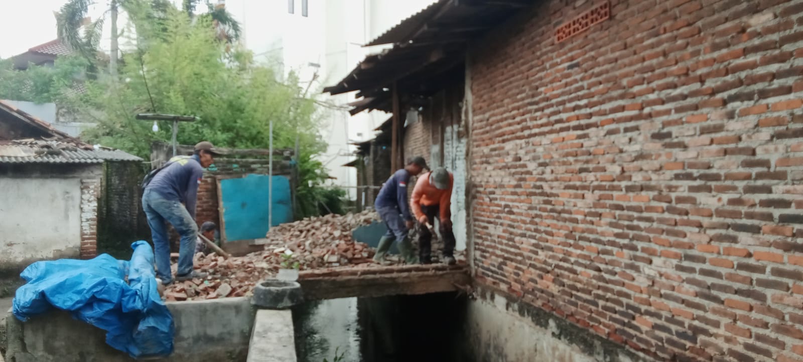 Tindakan Tegas Pemerintah Kota Bandar Lampung terhadap Bangunan di Atas Drainase