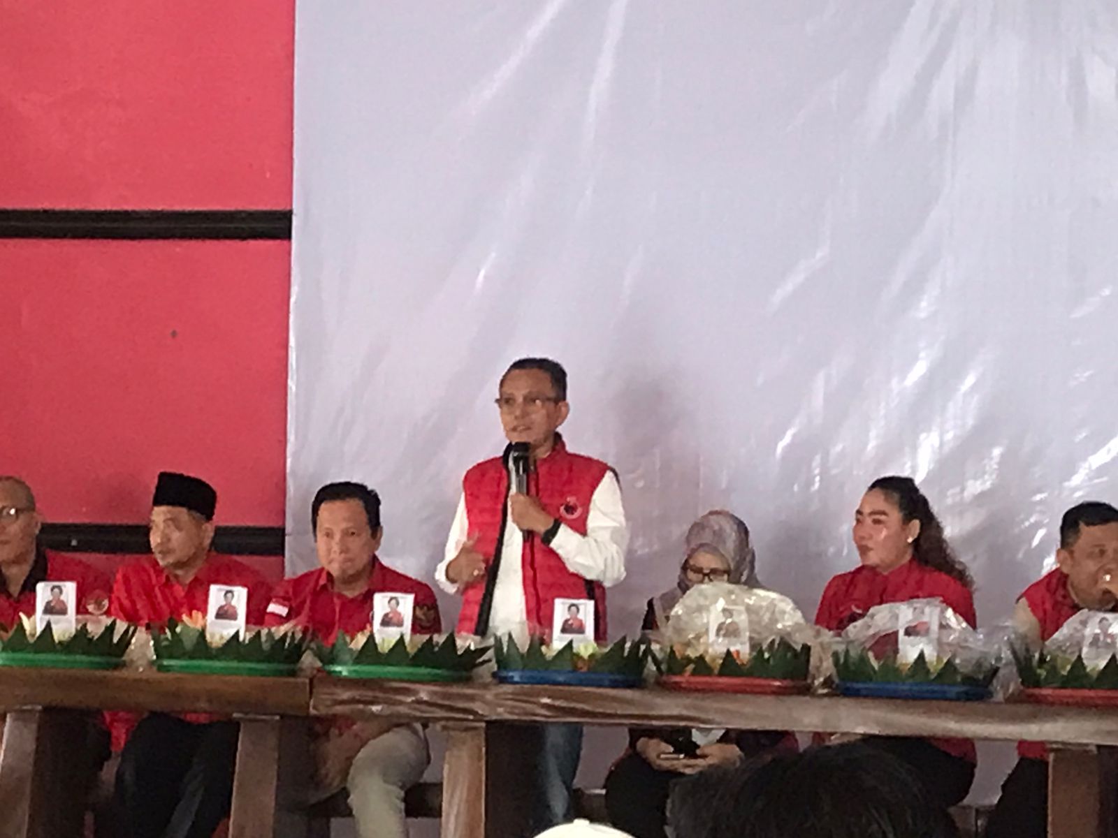 DPC PDI Perjuangan Kota Bandar Lampung Gelar Potong Tumpeng Peringati HUT ke-79 Megawati Soekarnoputri