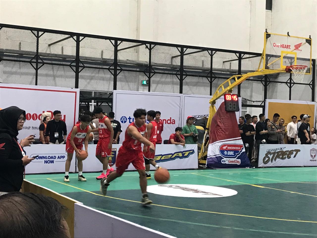 Penantian 7 Tahun Berakhir! SMAN 10 Bandar Lampung Rajai Honda DBL Lampung 2025–2026