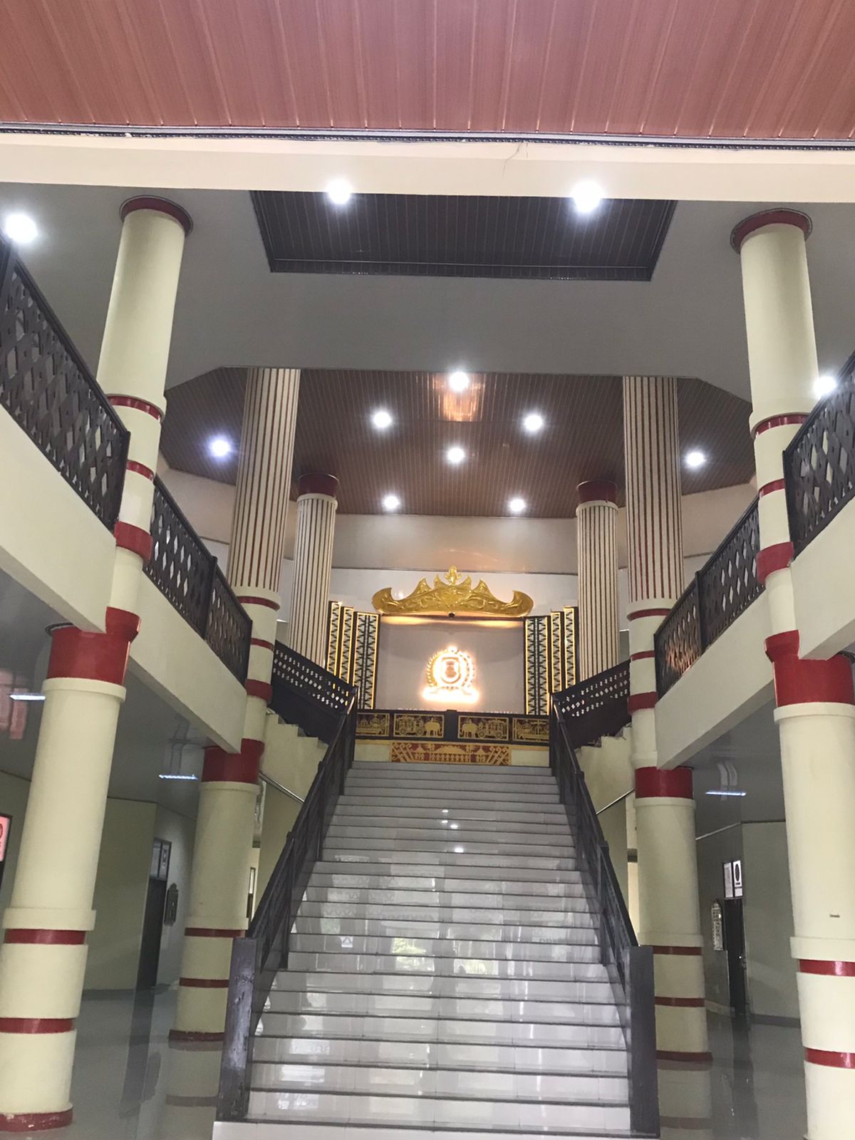 Gedung Rakyat atau Gedung Kosong? Puasa Jadi Dalih, Kursi DPRD Bandar Lampung Melompong