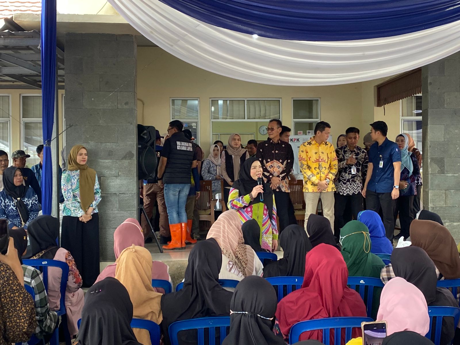 Bunda Eva “Pasang Badan”: Instruksikan Sapu Bersih Data Penerima Bantuan hingga Sentil Balai Sungai yang “Banyak Diam”