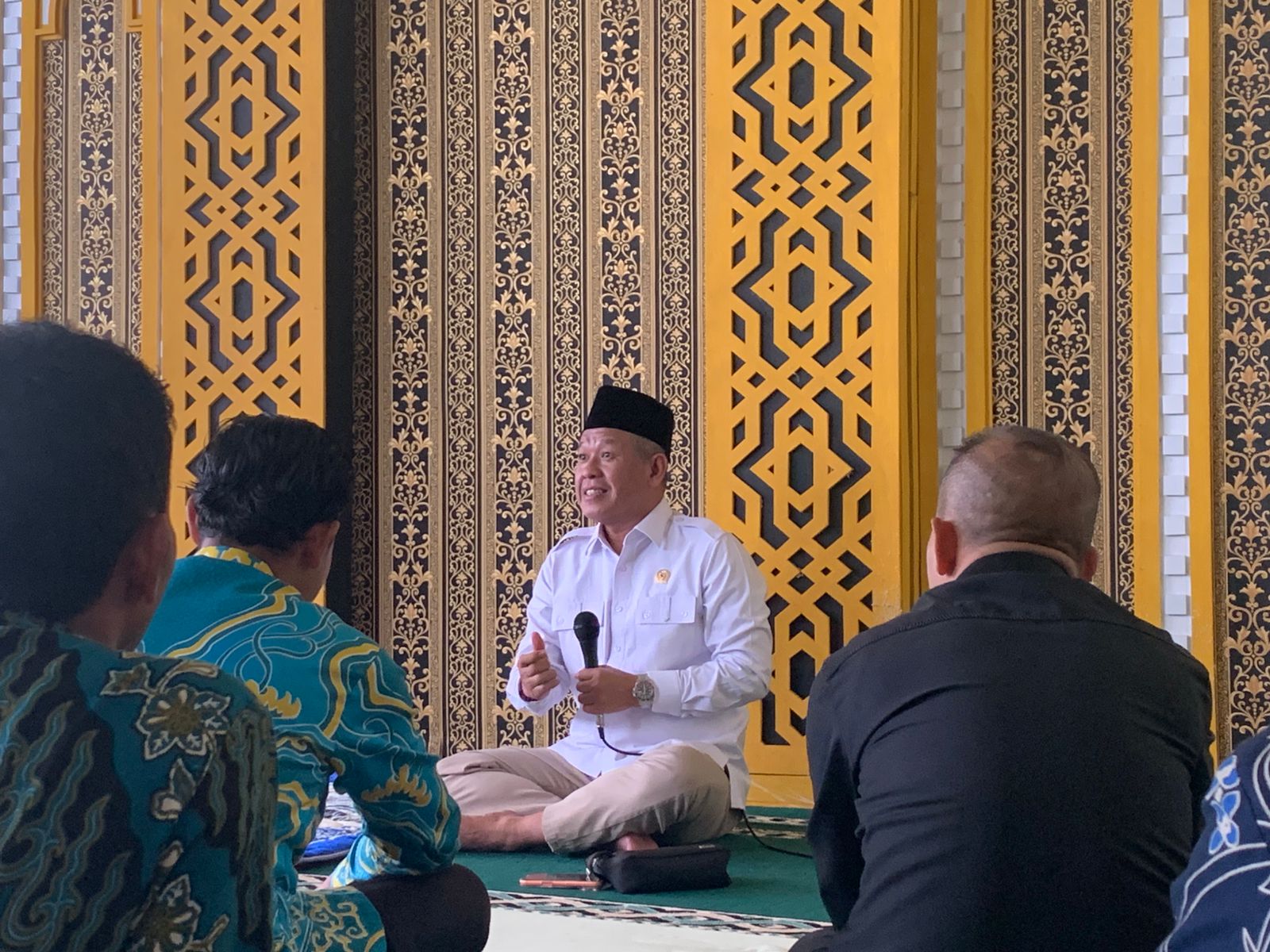 Anggota DPRD Bandar Lampung Yuhadi Sampaikan Kultum Ramadhan, Tekankan Pentingnya Bersyukur dan Bersedekah