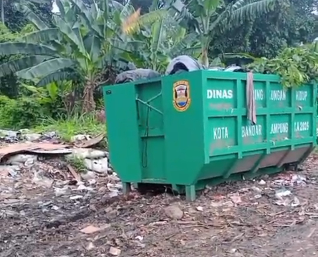 Wujudkan Kota Sehat, Bunda Eva dan DLH Bandar Lampung Tambah 31 Armada Sampah Baru