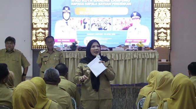 Kumpulkan Kepala Sekolah Se-Bandar Lampung, Bunda Eva: Kepala Sekolah Adalah Kunci Mutu Pendidikan!
