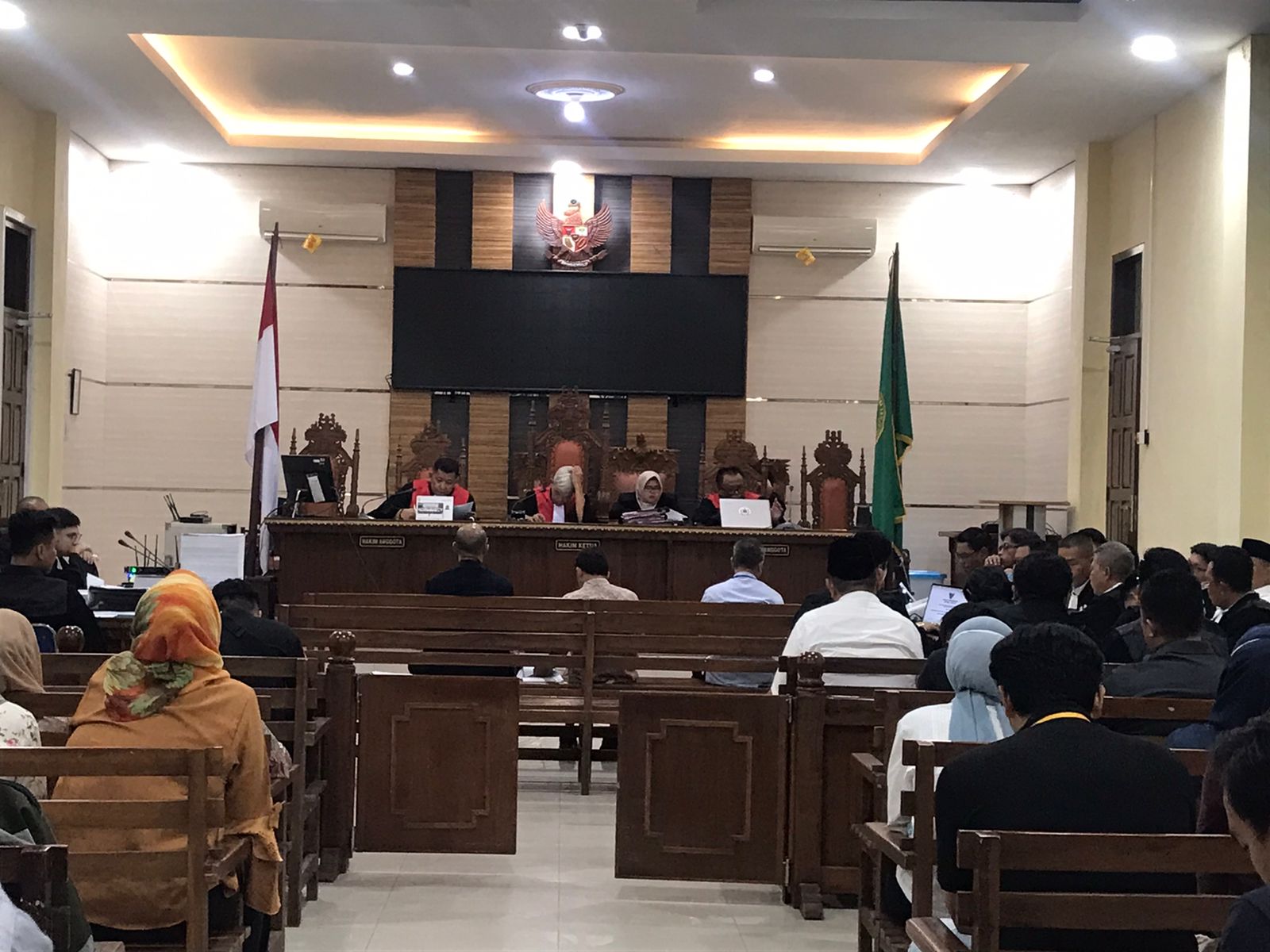 Sidang Kasus Korupsi SPAM Pesawaran, Perbedaan Perlakuan Terdakwa Jadi Sorotan