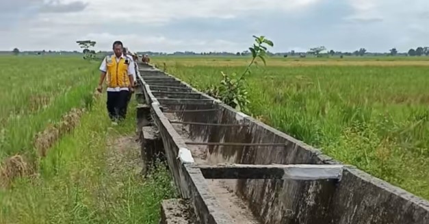 Baru 2 Tahun Rampung, Irigasi Rawajitu Mesuji Senilai Rp97,8 Miliar Retak dan Bocor