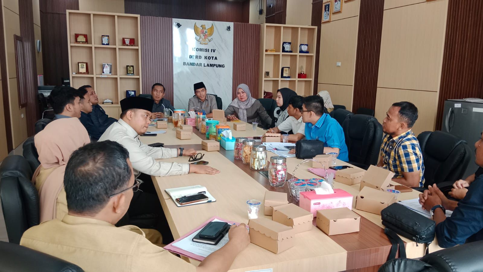 Korban PHK PT Mega Central Finance Mengadu ke DPRD Bandar Lampung, Tuntut Hak Pesangon