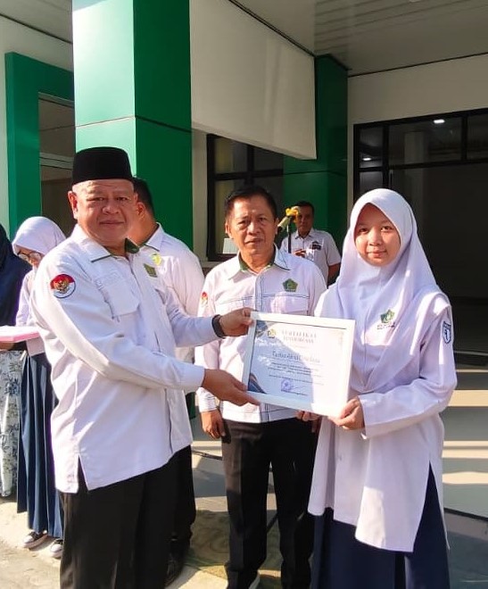Siswi MTsN 2 Bandar Lampung Borong Prestasi, Diterima 4 SMA Top Dunia