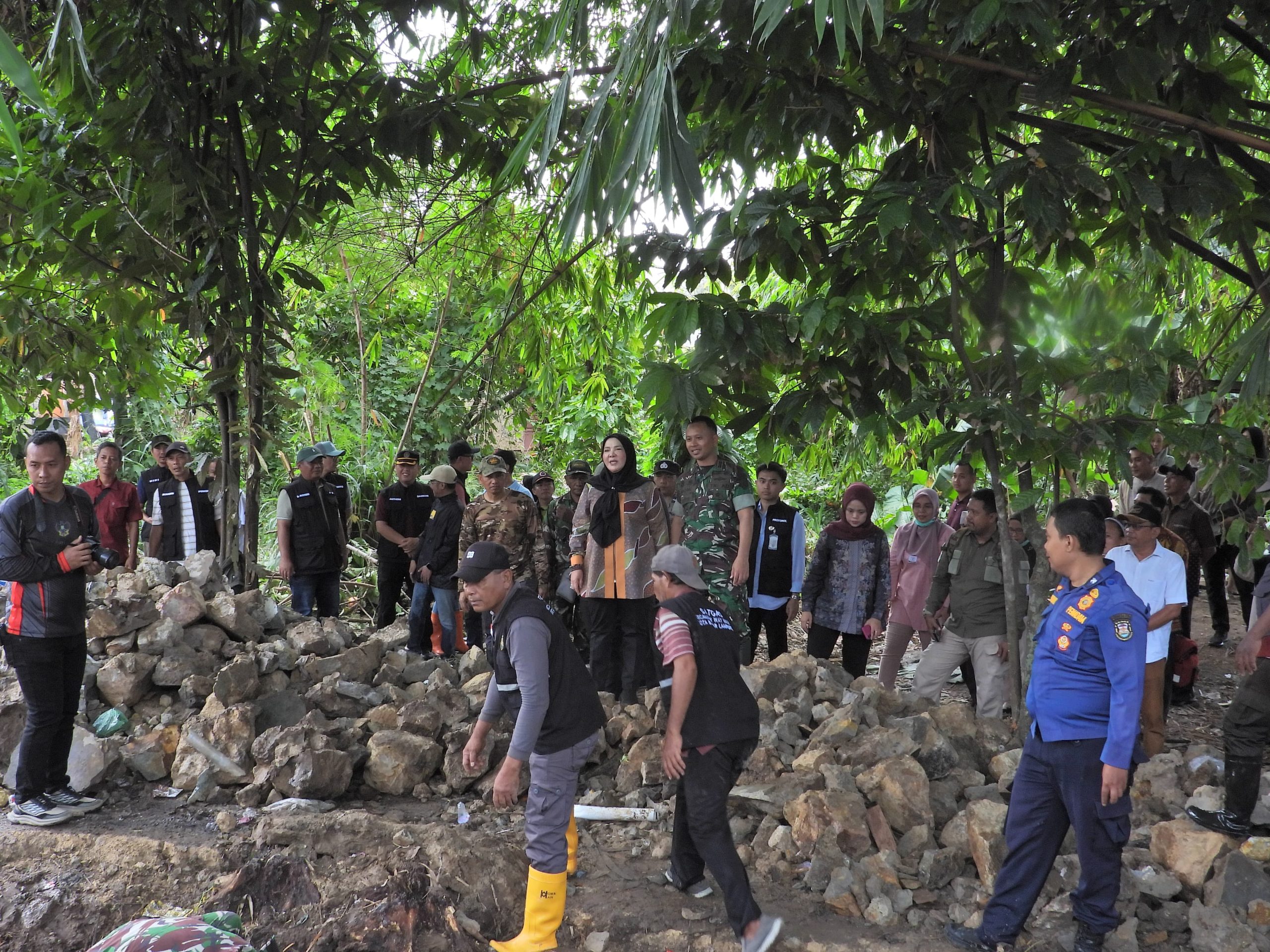 Wujudkan Kota Nyaman, Eva Dwiana Turun Pantau Progres Infrastruktur