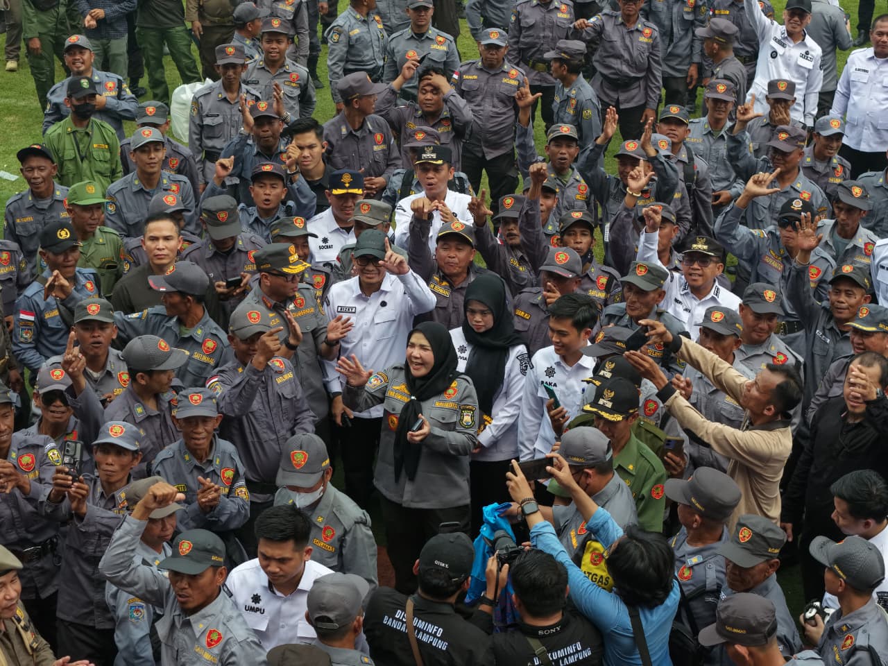 400 Personel Linmas Bandar Lampung Ikuti Apel Akbar Satlinmas, Eva Dwiana: Siap Jaga Stabilitas dan Bencana