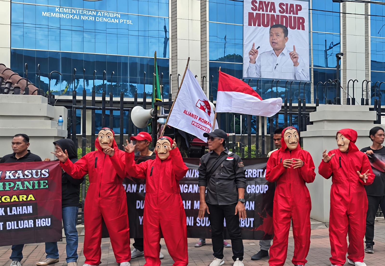 Kasus Suap Rp106,3 M, Nusron Wahid Didesak Mundur Dari Menteri