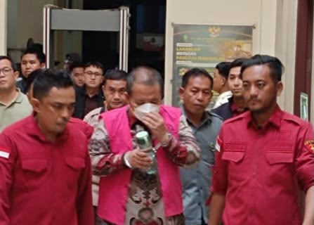 Rompi Merah dan Kawalan Ketat, Arinal Djunaidi Hadapi Sidang Perdana